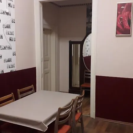 Szallo * Kaposvár